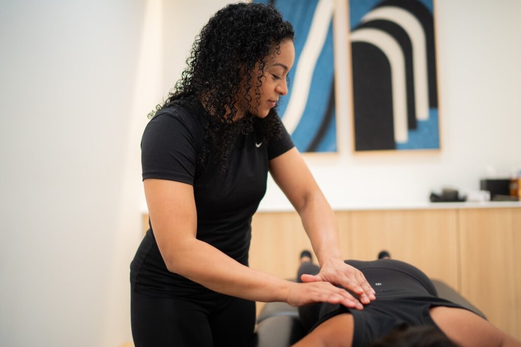 Symptoms of Pinched Nerve in Neck or Shoulder