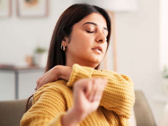 Symptoms of Pinched Nerve in Neck or Shoulder